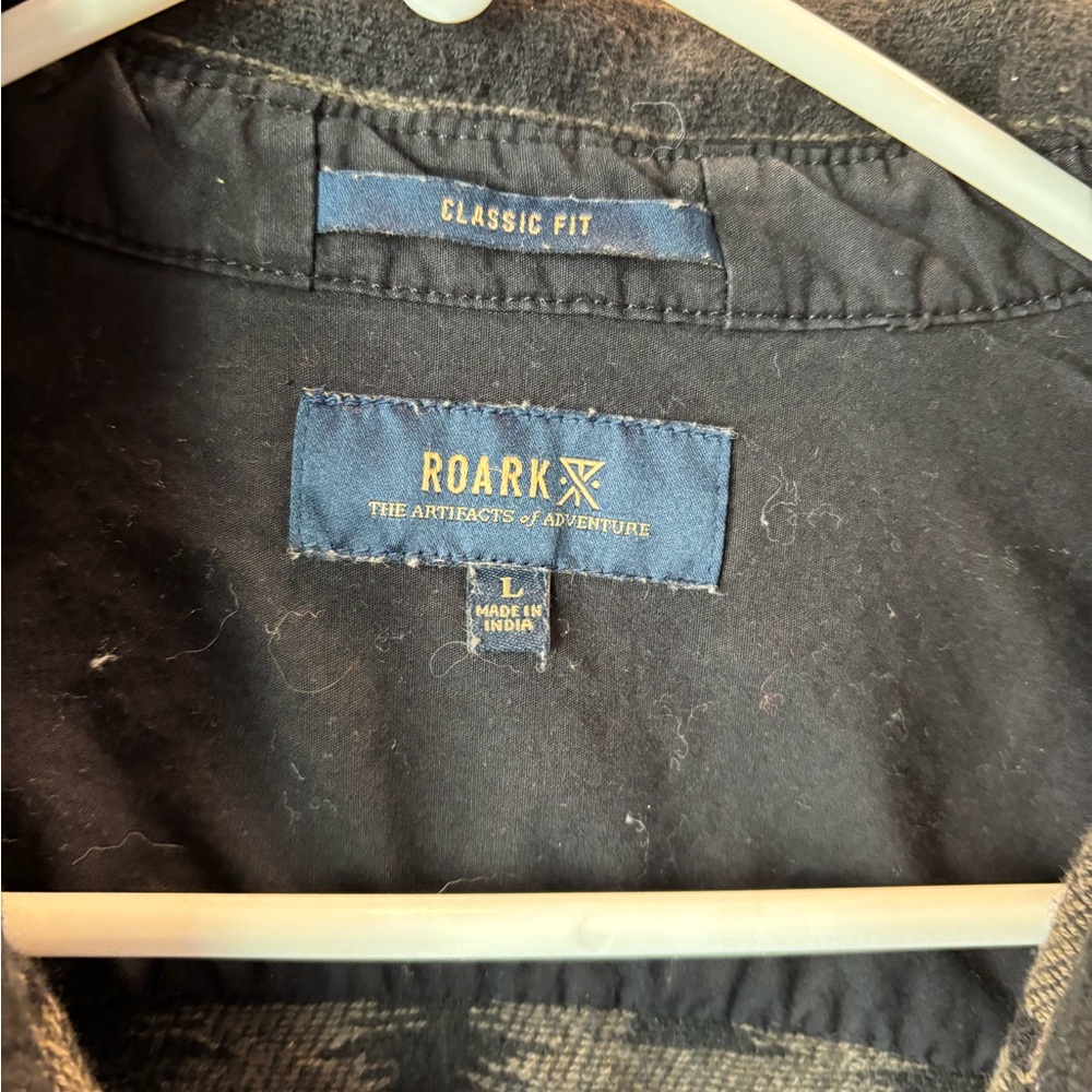 Roark Black & Gray Aztec-Pattern Lightweight Shir… - image 3